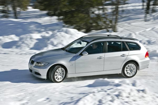 3er BMW Touring. Listenpreis: 30.550 Euro, Preisvorteil: 9278 Euro oder 30 Prozent.