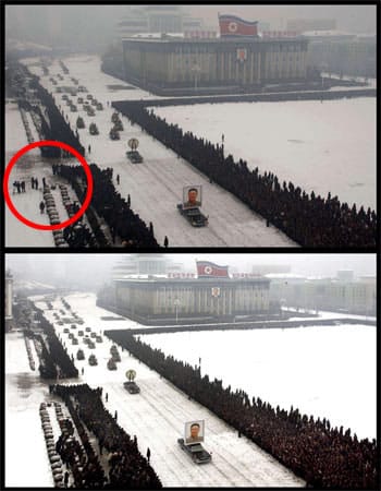 Die Staatsführung wacht über die perfekte Inszinierung der Trauerfeierlichkeiten. Von diesem Bild existieren laut Reuters zwei Versionen. Im oberen Bild ist ein Kamerateam zu erkennen, dass die Kamera vom Trauerzug abwendet. Im unteren ist das Team verschwunden. Die Staatsführung wacht über die perfekte Inszinierung der Trauerfeierlichkeiten. Von diesem Bild existieren laut Reuters zwei Versionen. Im oberen Bild ist ein Kamerateam zu erkennen, dass die Kamera vom Trauerzug abwendet. Im unteren ist das Team verschwunden.