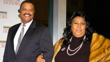 Aretha Franklin und ihr Lebensgefährte William Wilkerson sagen Hochzeitspläne ab. Aretha Franklin und ihr Lebensgefährte William Wilkerson sagen Hochzeitspläne ab.