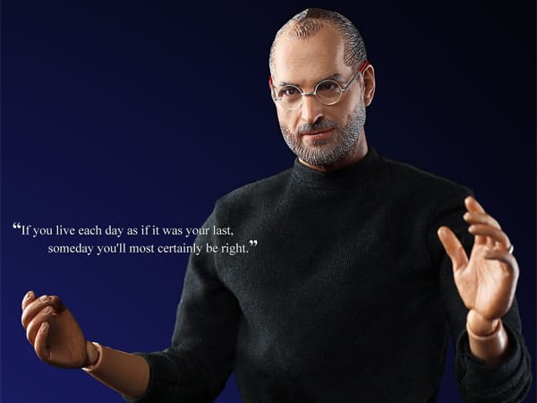 Bart, kurze Haare und Brille zeigen den "späten" Steve Jobs. Bart, kurze Haare und Brille zeigen den "späten" Steve Jobs.