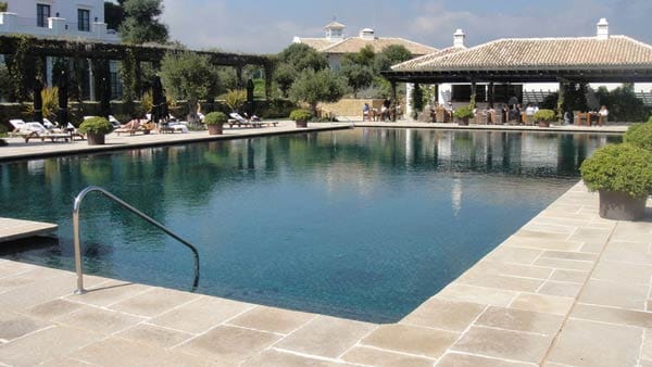 Finca Cortesin Hotel Golf & Spa in Manilva/Costa del Sol: Zwischen Marbella und Sotogrande verbirgt sich in der Hügellandschaft die Finca Cortesin.