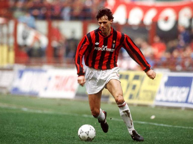 Auf Matthäus folgte Marco van Basten. Der Niederländer wurde in der Saison 1991/1992 mit dem AC Mailand italienischer Meister und erzielte in 201 Spielen 124 Tore für den Klub. Hinter van Basten liefen 1992 der Bulgare Christo Stoitschkow und der Deutsche Thomas Häßler ein.