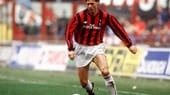 Auf Matthäus folgte Marco van Basten. Der Niederländer wurde in der Saison 1991/1992 mit dem AC Mailand italienischer Meister und erzielte in 201 Spielen 124 Tore für den Klub. Hinter van Basten liefen 1992 der Bulgare Christo Stoitschkow und der Deutsche Thomas Häßler ein.