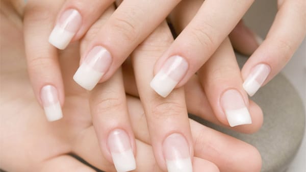 Künstliche Fingernägel begünstigen Nagelpilz