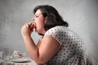 Essstörungen: Stress wird durch Essen kompensiert.
