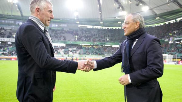 Mirko Slomka und Felix Magath (re.) sind sich aktuell nicht wohl gesonnen. Mirko Slomka und Felix Magath (re.) sind sich aktuell nicht wohl gesonnen.