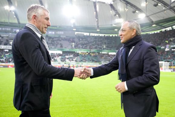 Mirko Slomka und Felix Magath (re.) sind sich aktuell nicht wohl gesonnen.