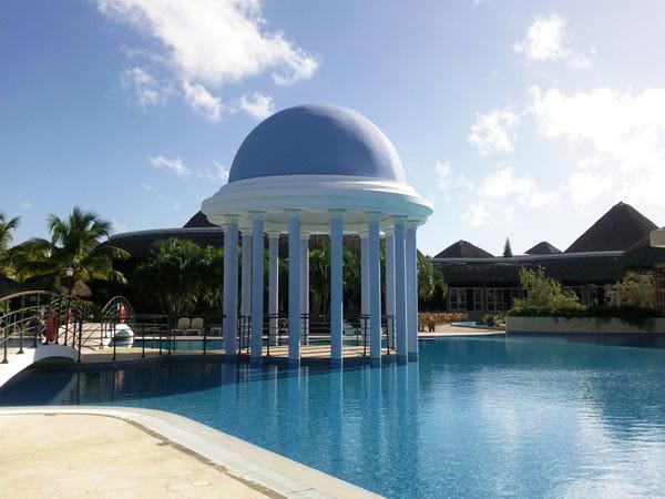 Das dritte Iberostar-Hotel ist das "Ibersostar Varadero" im gleichnamigen Ort auf Kuba. Wie es sich für ein Badehotel gehört, punktet es laut Gast Marc mit "superschönem, glasklarem Meer".