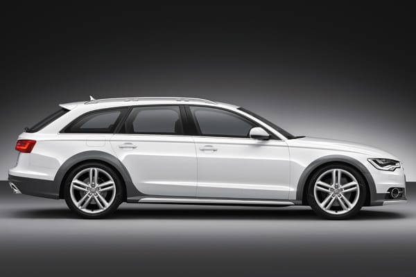 Audi A6 Allroad. Der höher gelegte Kombi bekommt starke Sechszylinder-Motoren und startet bei gut 55.000 Euro.