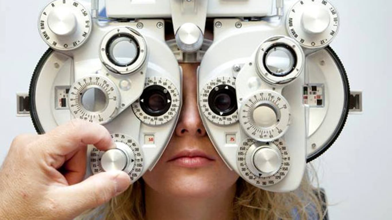 Optiker bieten Sehtests an, doch die Qualität fällt sehr unterschiedlich aus.