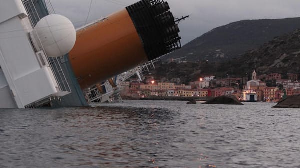 Gesunkene "Costa Concordia": Fast 30 Menschen werden noch vermisst
