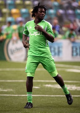 Ibrahim Sissoko wechselt vom portugiesischen Erstligisten Academica de Coimbra für rund 1,5 Millionen Euro zum VfL Wolfsburg. Der Mittelfeldspieler unterschreibt einen Vertrag bis zum 30. Juni 2015. Ibrahim Sissoko wechselt vom portugiesischen Erstligisten Academica de Coimbra für rund 1,5 Millionen Euro zum VfL Wolfsburg. Der Mittelfeldspieler unterschreibt einen Vertrag bis zum 30. Juni 2015.