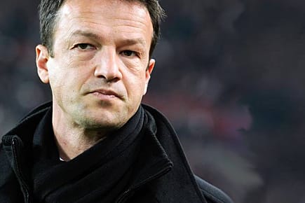 Fredi Bobic stichelt gegen gegen Horst Heldt, der sein Vorgänger als Manager beim VfB Stuttgart war.