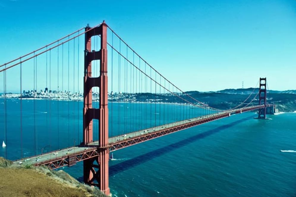 Eine der berühmtesten Brücken der Welt: Die Golden Gate Bridge vor San Francisco.