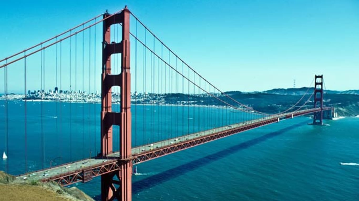 Eine der berühmtesten Brücken der Welt: Die Golden Gate Bridge vor San Francisco.