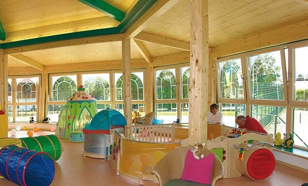 Seit Juni 2011 gibt es einen Spielpavillon für die ganz kleinen Gäste auf dem Campingplatz Hopfensee.