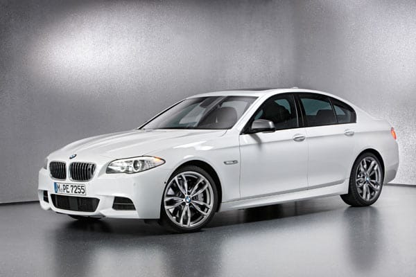Den Anfang macht der BMW M550d xDrive ab 80.800 Euro.