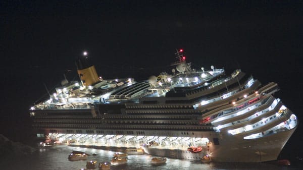 Dramatische Szenen bei Nacht: Die chaotische Evakuierung der "Costa Concordia"