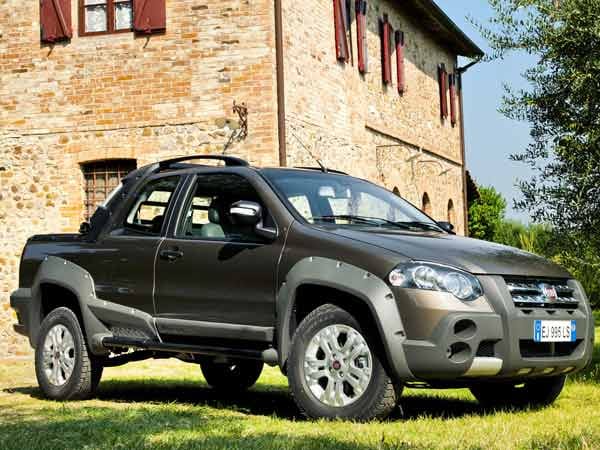 Das Topmodell Adventure an der Offroad-Optik mit Kotflügelverbreiterungen, Rammschutz, Trittstufen unter den Türen und Leichtmetallfelgen zu erkennen und kostet 17.200 Euro. Das Topmodell Adventure an der Offroad-Optik mit Kotflügelverbreiterungen, Rammschutz, Trittstufen unter den Türen und Leichtmetallfelgen zu erkennen und kostet 17.200 Euro.