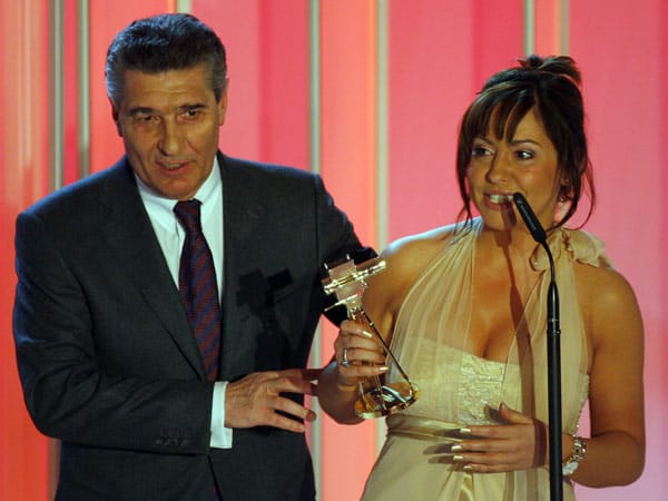2006 erhielten Assauer und Thomalla den Fernsehpreis "Goldene Kamera" in der Kategorie Bester Werbespot mit Prominenten. Da war die Welt noch in Ordnung.