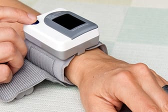 Der Blutdruck ist ein wichtiger Indikator für Herz-Kreislauf-Erkrankungen.