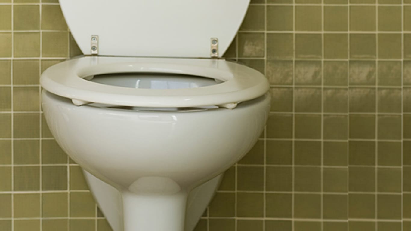 Toiletten sind auf Bahnhöfen oft ein "wunder Punkt". In Fürth fehlt sogar bislang ein stilles Örtchen.