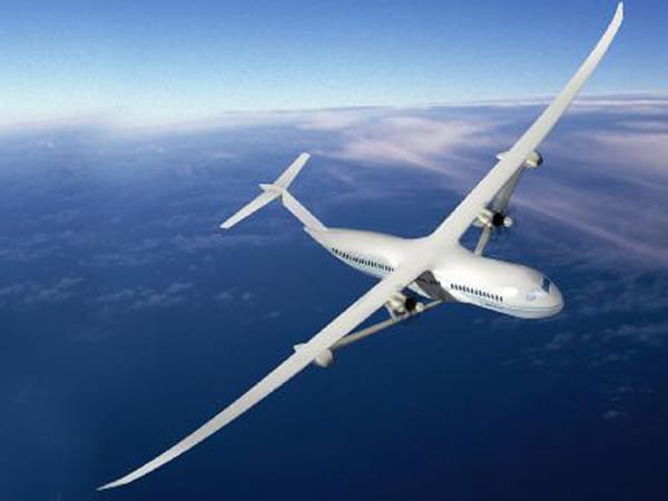 Und der Subsonic Ultra Green Aircraft Research (SUGAR) wirkt richtig elegant und als würde er nur segeln.