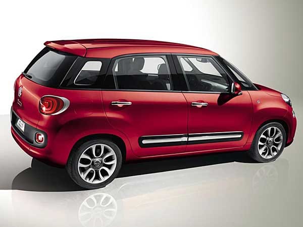 Fiat streckt den 500 auf 4,14 Meter Länge. Der Min-Van heißt Fiat 500L und kommt Ende 2012 auf den Markt.