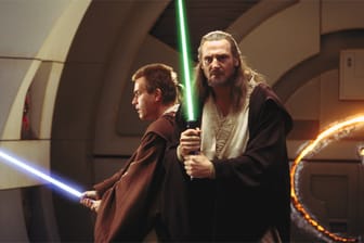 In 3D ist die Macht nicht mit ihnen: Ewan McGregor (li.) als Obi-Wan Kenobi und Liam Neeson als Qui-Gon Jinn