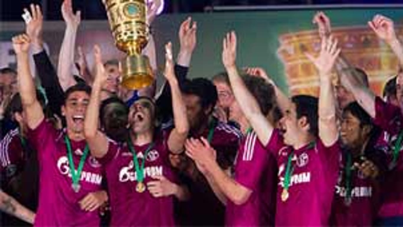 Schalkes 04 ist amtierender Pokalsieger in Deutschland. Die Cupwettbewerbe in Europa unterscheidet vieles.
