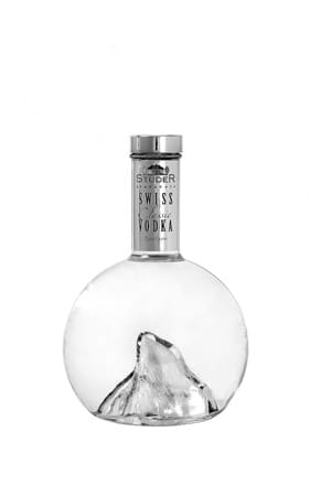 Der "Swiss Classic Vodka" von Studer konnte sich bei der europäischen Konkurrenz durchsetzen. Es gibt ihn auch verfeinert mit Goldflittern.