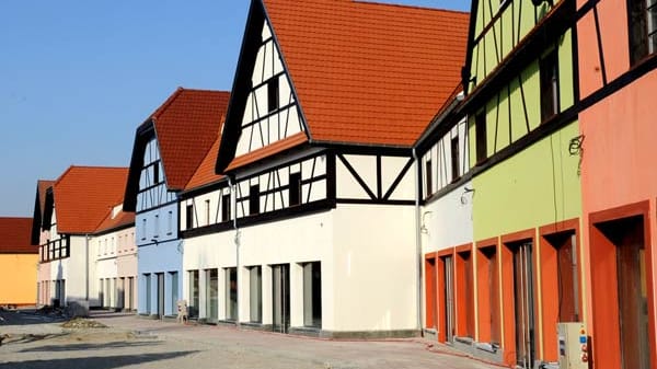 Im Shopping-Dorf "The Style Outlets" wird derzeit noch gebaut