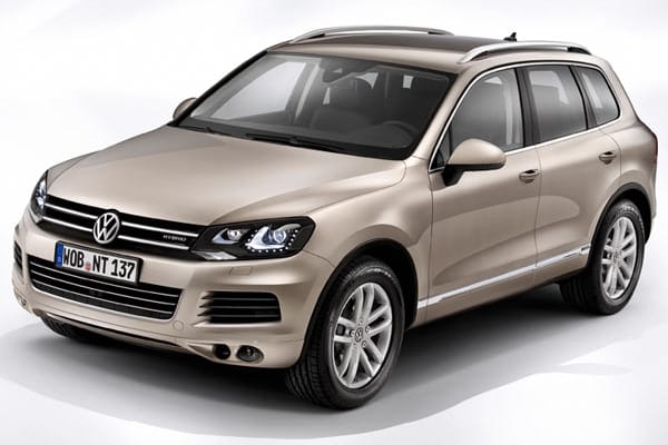 VW Touareg V8 TDI: 4,2-Liter-V8, 340 PS, 9,1 Liter (239 Gramm CO2), ab 72.750 Euro.