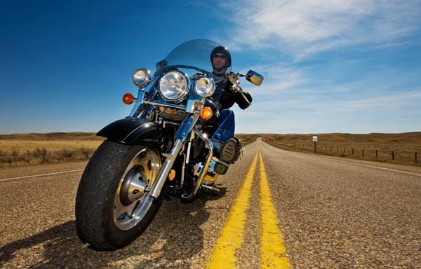 Motorradführerschein machen: Was gibt es für einen Mann Schöneres als einmal auf einer Chopper endlose Highways entlang zu fahren?