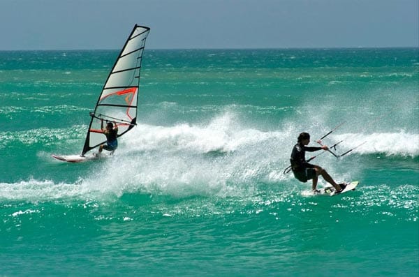 Wellenrausch auf Boa Vista: Die Surfer und Kiter haben ihr wichtigstes Revier in einer Bucht südlich von Sal Rei.