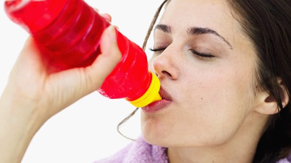 Energydrinks rauben Sportlern die nötige Flüssigkeit. Energydrinks rauben Sportlern die nötige Flüssigkeit.