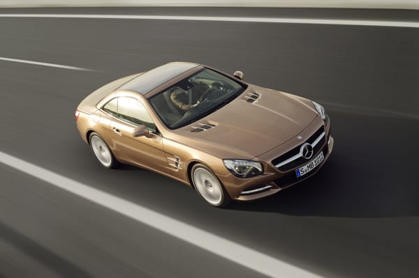 Denn 2012 folgt der Mercedes SL 350. Ab Ende März wird er in Europa für einen Grundpreis ab 93.534 Euro erhältlich sein.