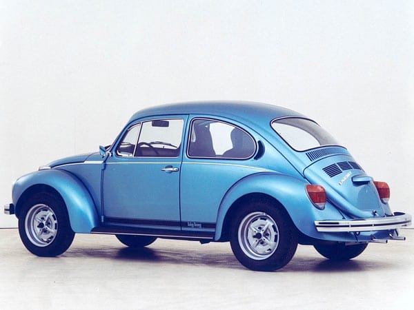 Mit über 21 Millionen verkauften Exemplaren ist der VW Käfer die Nummer eins der beliebtesten Autos der Welt.