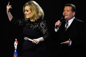 Brit Awards 2012: Adele zeigt den Stinkefinger
