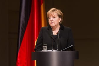 Angela Merkel hat bei der Gedenkfeier für die Opfer der Zwickauer Terrorzelle um Verzeihung gebeten
