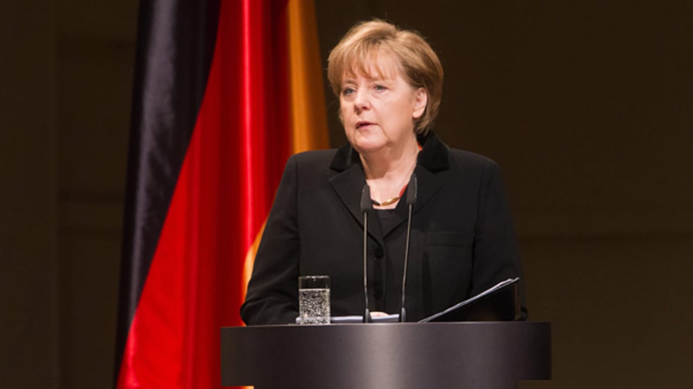 Angela Merkel hat bei der Gedenkfeier für die Opfer der Zwickauer Terrorzelle um Verzeihung gebeten