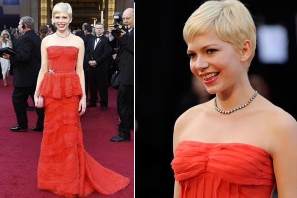 Ganz in Rot: Laut Fachkreisen (Instyle.com) benötigte Louis Vuitton 300 Stunden, um das Abendkleid von Michelle Williams für ihre große Oscar-Nacht zu kreieren.
