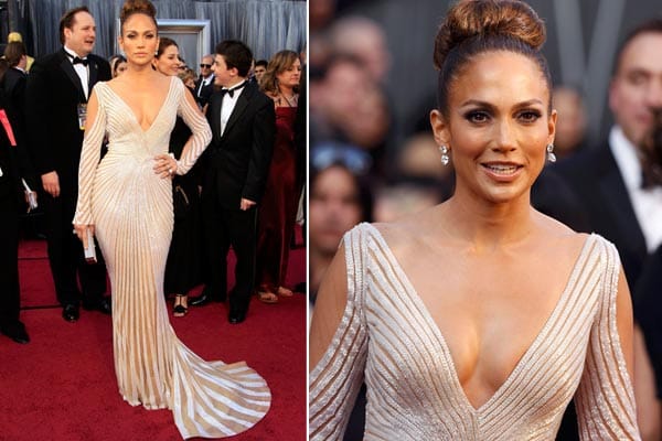 Wow! Was für ein Dekolleté! Jennifer Lopez, die "American Idol"-Jurorin betörte in einem hautengen transparenten Kleid von Zuhair Murad. Wir würden sagen, der typische Jennifer-Lopez-Style, oder?