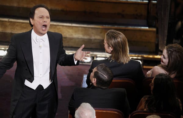 Zum neunten Mal führt der Schauspieler, Komiker und Regisseur Billy Crystal durch die Show. Bekannt für seinen trockenen Humor hielt sich der 53-Jährige Entertainer auch dieses Mal nicht zurück.