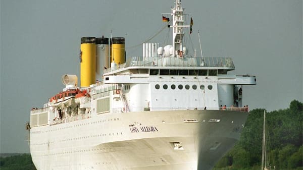 Auf der "Costa Allegra" ist im Indischen Ozean ein Feuer ausgebrochen.