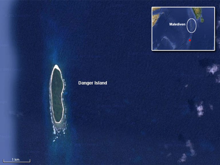 Rund 800 Kilometer südlich der Malediven liegt Danger Island. Die unbewohnte Insel ist rund zwei Kilometer lang und bietet Kokospalmen günstige Bedingungen zum Wachsen.