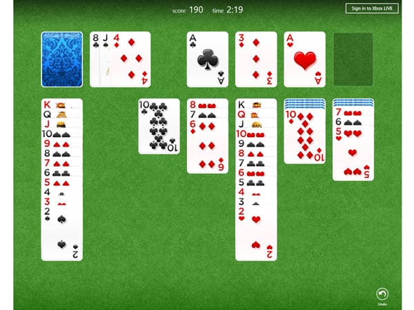 Auch Spieleklassiker wie Solitär sind in Windows 8 enthalten.