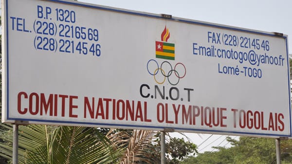 Beim Nationalen Olympischen Komitee Togos sollten sie mit ihrem inzwischen gegründeten Verein "Team Togo e.V." das Projekt vorstellen.