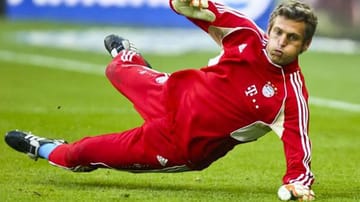 Hans-Jörg Butt: Der Torwart-Oldie wird seine Handschuhe nach Ende der Saison an den Nagel hängen. Dem 37-Jährigen winkt ein Job in der Jugendabteilung des FC Bayern.