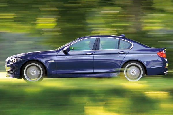 Alpina veredelt den BMW 550i und schickt den B5 Biturbo mit 540 PS auf die Reise - auf der man bis zu 319 km/h schnell werden kann.